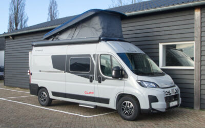 Sunlight Cliff Adventure 602 RT buscamper met enkele bedden en slaapdak