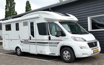 Adria matrix M670 SL met een hefbed en air-co